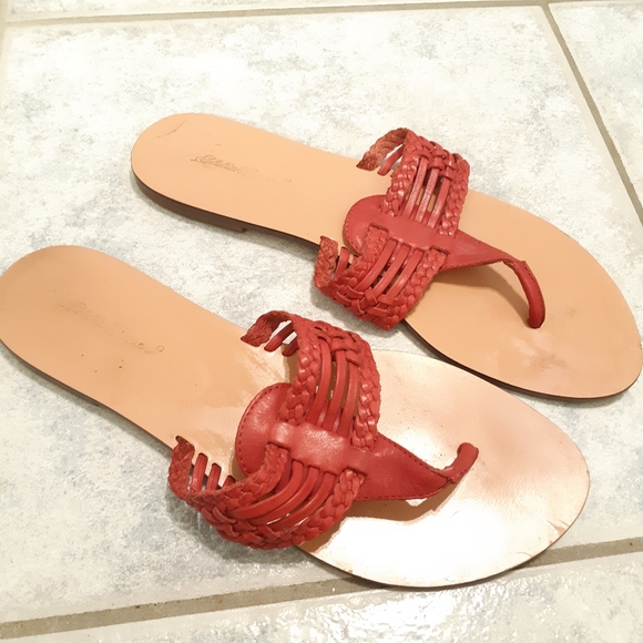 Women leather flip flop by Eddie Bauer size 8M
